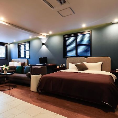Brown-Dot Hotel Yangjeong Пусан Екстериор снимка