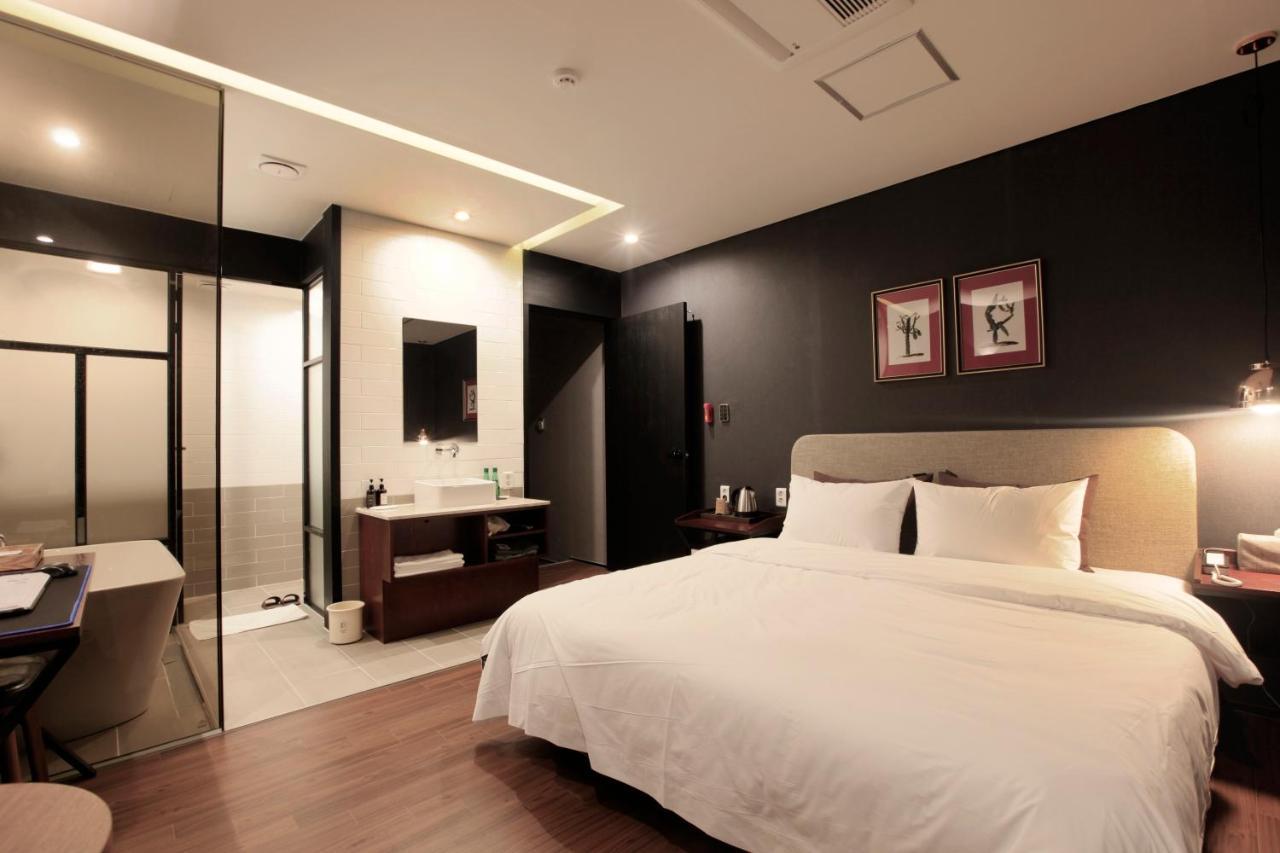 Brown-Dot Hotel Yangjeong Пусан Екстериор снимка