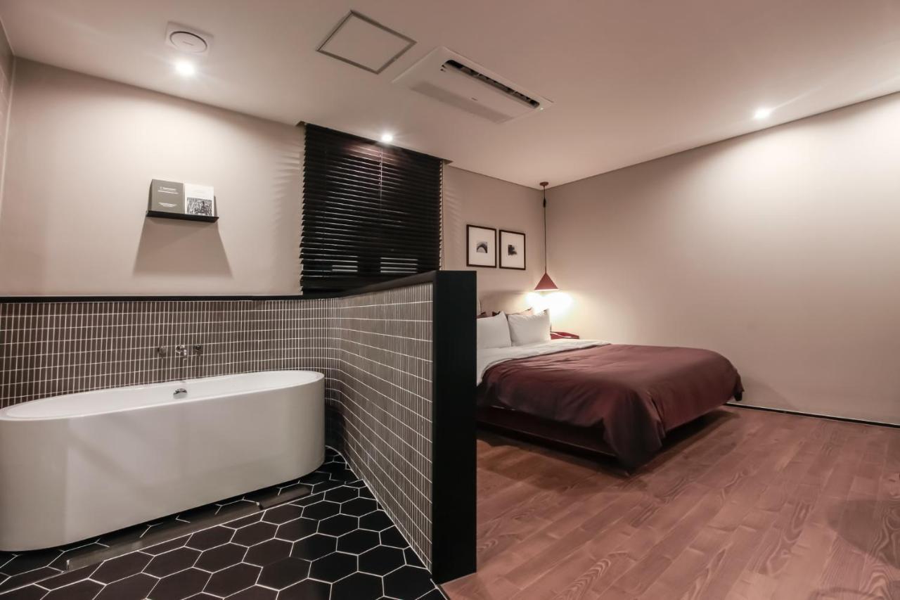Brown-Dot Hotel Yangjeong Пусан Екстериор снимка