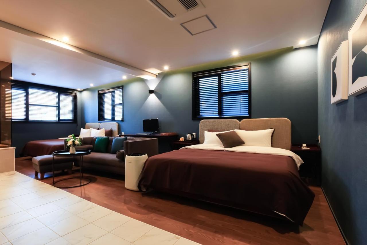 Brown-Dot Hotel Yangjeong Пусан Екстериор снимка