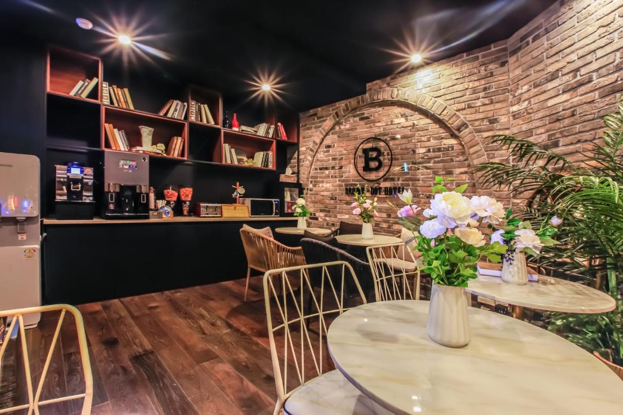 Brown-Dot Hotel Yangjeong Пусан Екстериор снимка