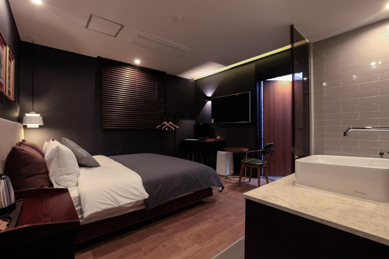 Brown-Dot Hotel Yangjeong Пусан Екстериор снимка